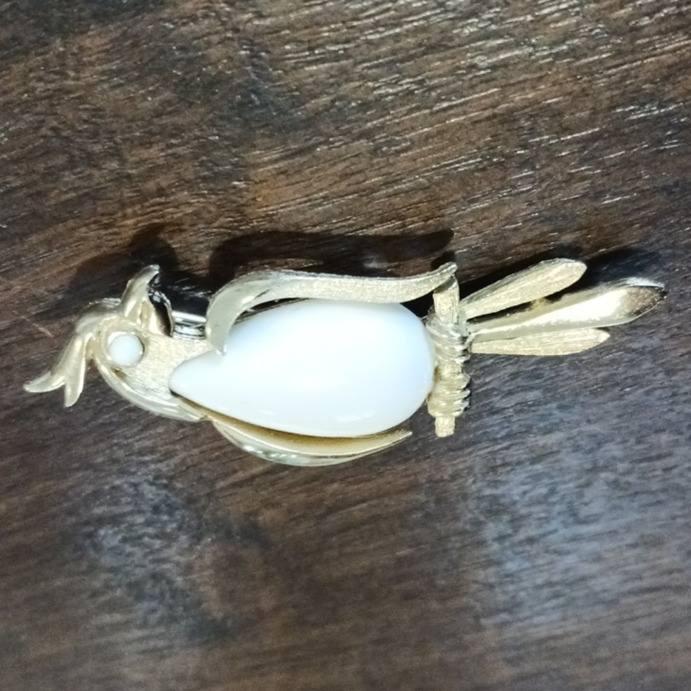 Vintage CrownTrifari Cockatoo Brooch White and Goldtone